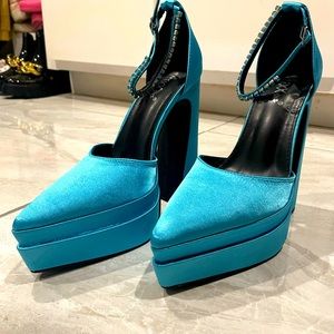 New Chunky Heel Platform Aqua/Blue size 7.